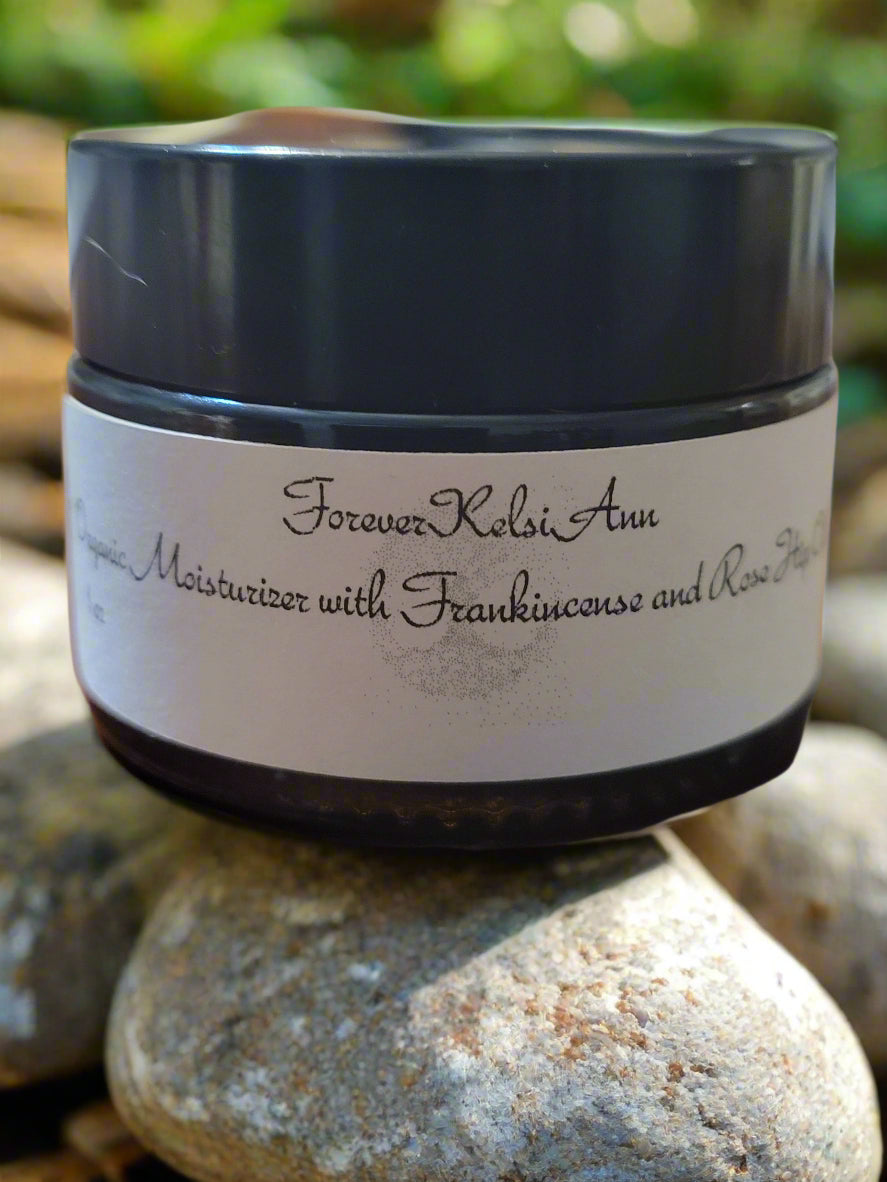 BODY BUTTER AND MOISTURIZING FACE CREAM BUNDLE