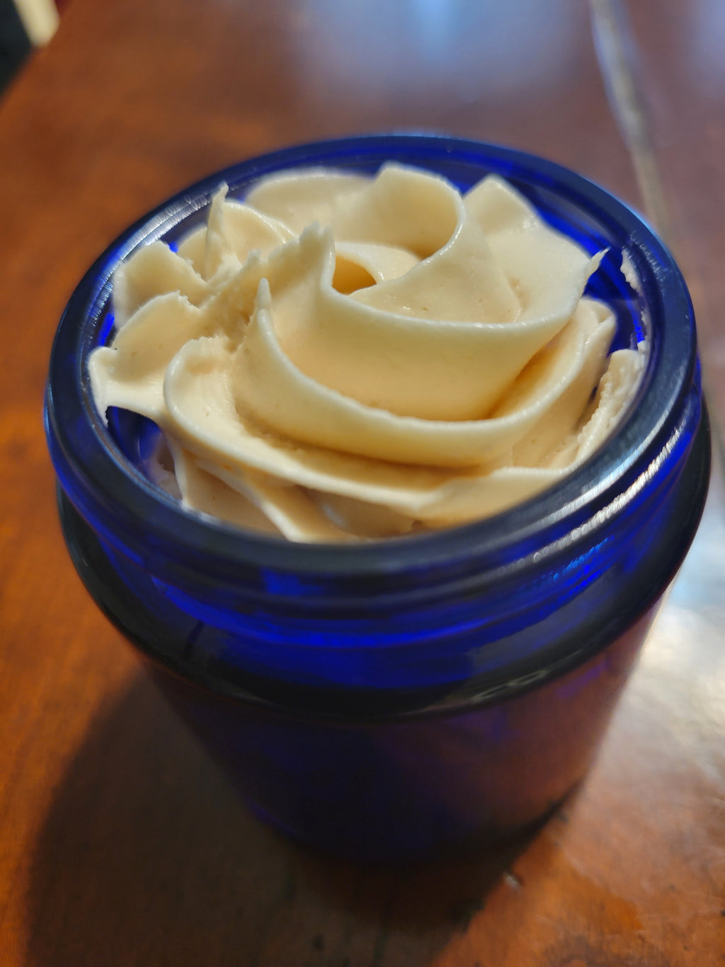 BODY BUTTER AND MOISTURIZING FACE CREAM BUNDLE
