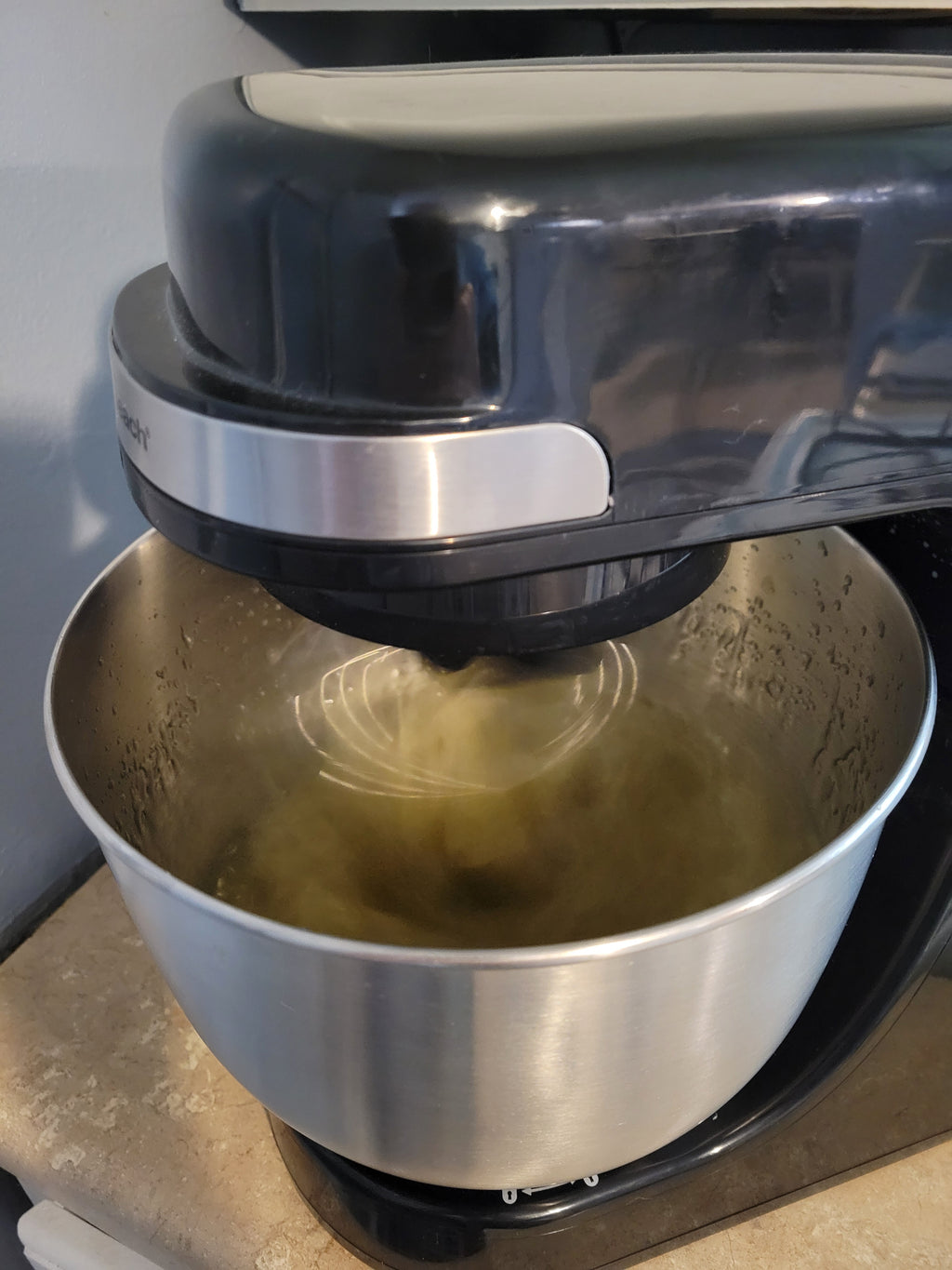 Whipping body butters 